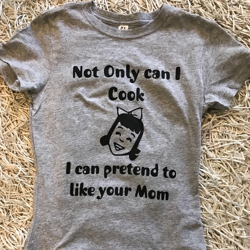 Brand New FUNNY tee sz S